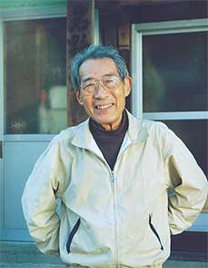第三代岩野平三郎さん
