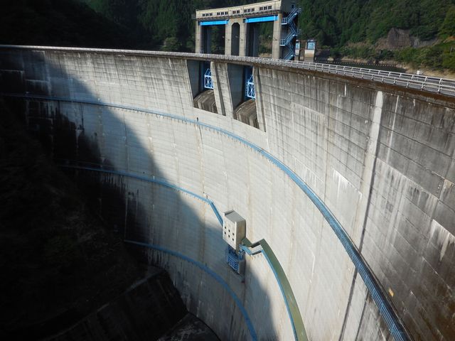 新豊根ダム