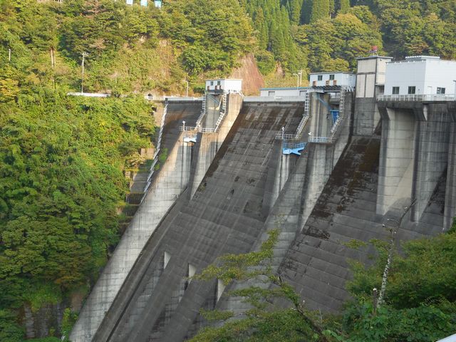 横山ダム